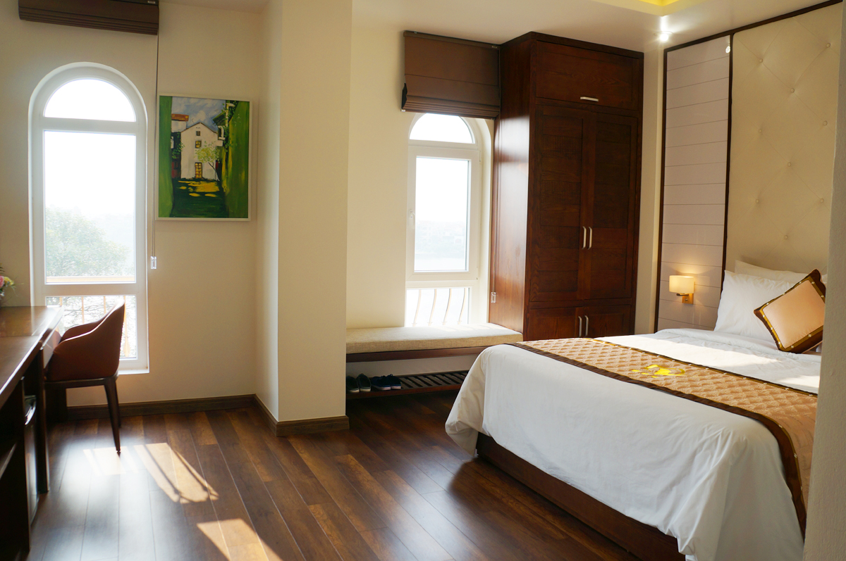 Hạng phòng DELUXE – Lake View