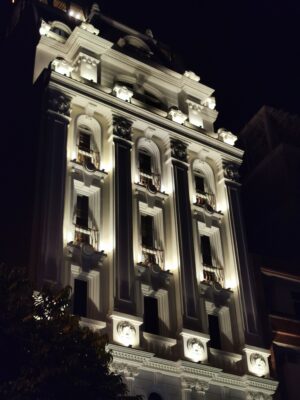 Khách Sạn Quang Vinh Hải Dương - ban đêm